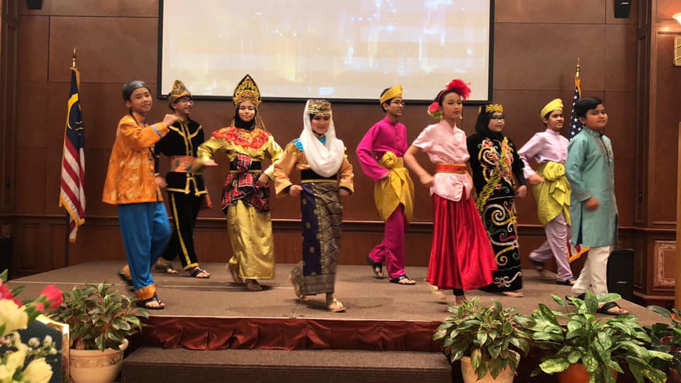 Malaysia Gemala Sitra dance troupe