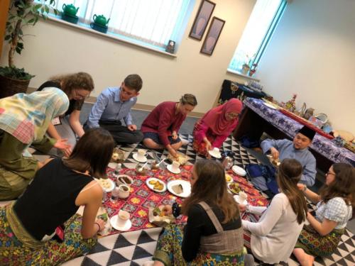 YES 2019 Participants enjoying nasi lemak, Malaysian signature dish